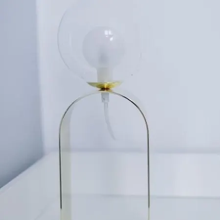 Nuovo Bianco Appena Ristrutturato Wenecja