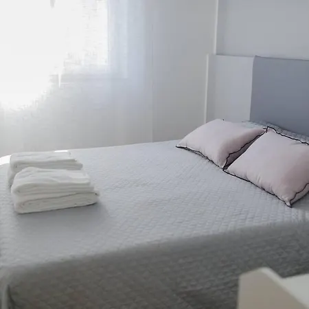 Nuovo Bianco Appena Ristrutturato *