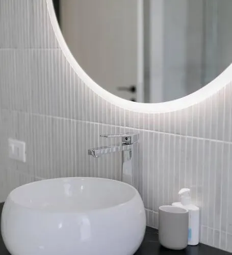 Nuovo Bianco Appena Ristrutturato Venise