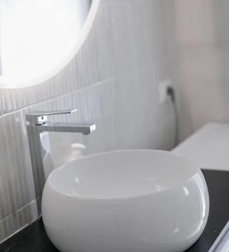 Nuovo Bianco Appena Ristrutturato Appartement