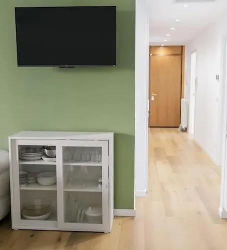 Nuovo Bianco Appena Ristrutturato Appartement *