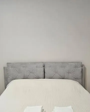 Apartamento Nuovo Bianco Appena Ristrutturato *