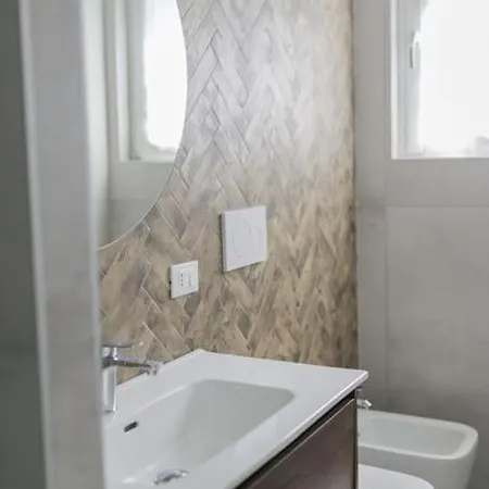 Apartamento Nuovo Bianco Appena Ristrutturato