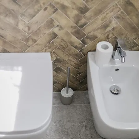 Nuovo Bianco Appena Ristrutturato Apartamento Venecia